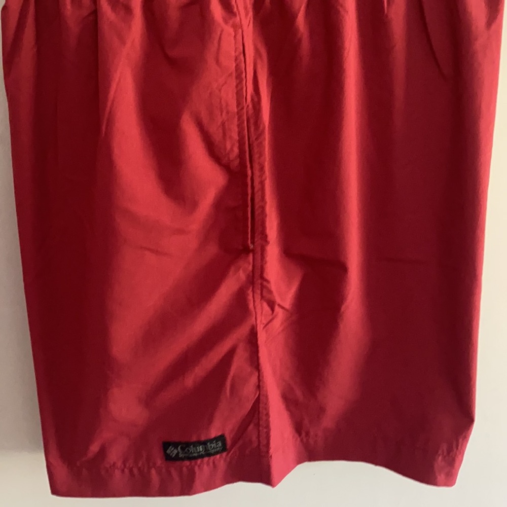 Columbia Women's Red Shorts - Picture 6 of 11